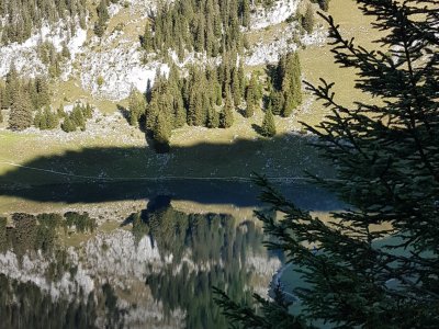 <p>Hinderstockesee et là haut le Stockhorn<br></p>